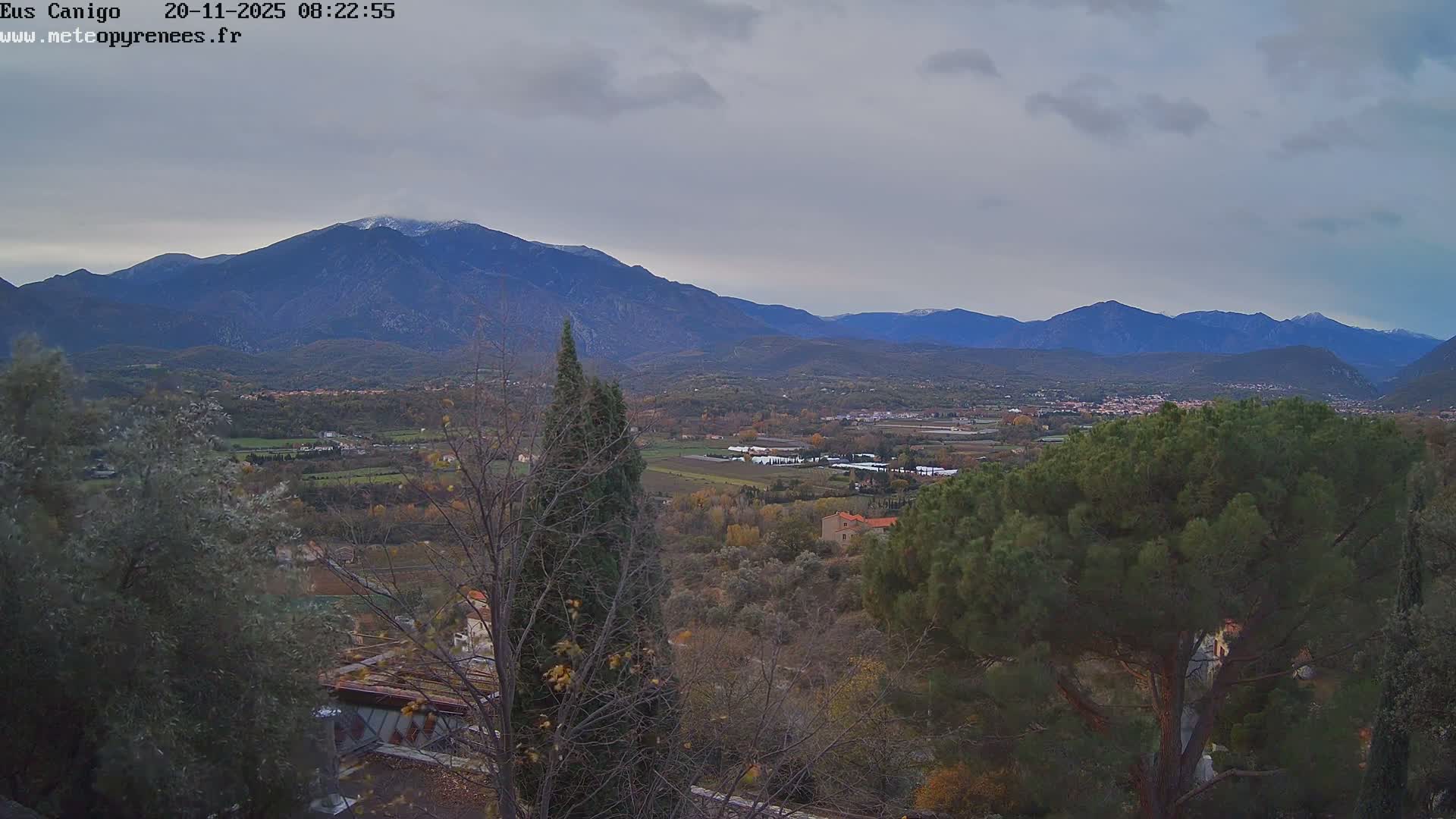 Eus Village & Prades City Skyline & Canigo Mountain View Live Cam - Prades, Pyrenees-Orientales, Occitanie, France
