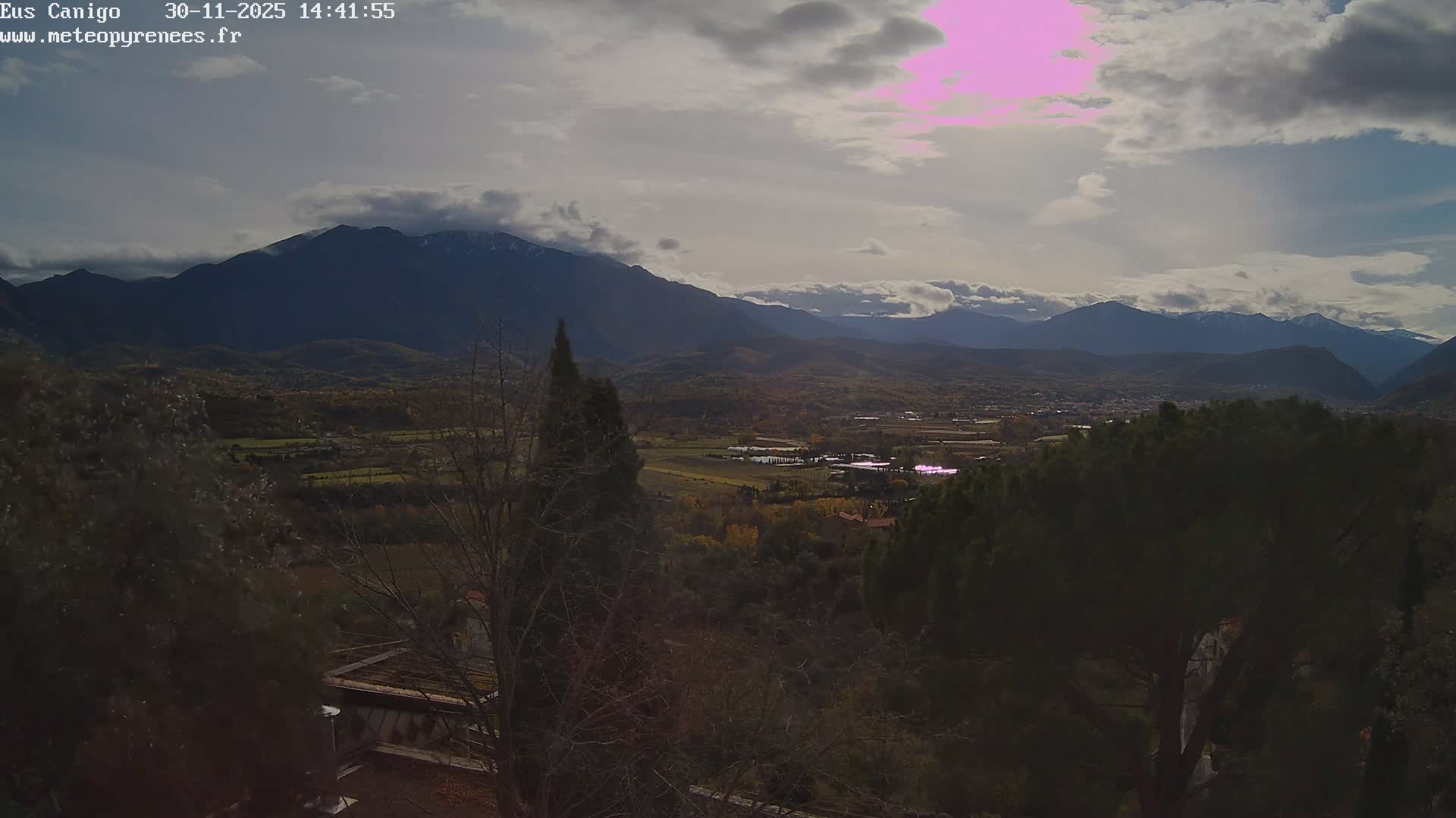 Eus Village & Prades City Skyline & Canigo Mountain View Live Cam - Prades, Pyrenees-Orientales, Occitanie, France