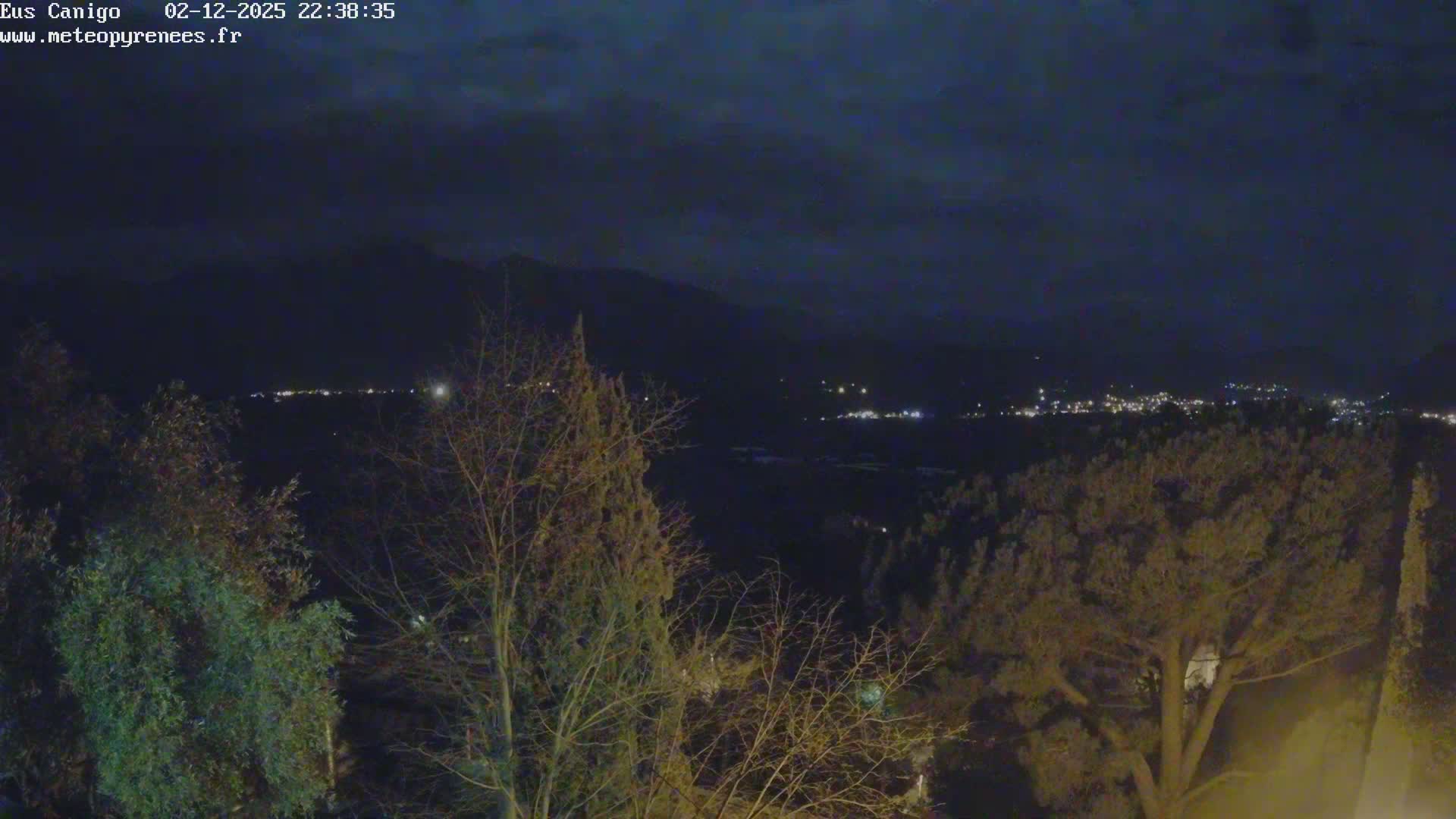 Eus Village & Prades City Skyline & Canigo Mountain View Live Cam - Prades, Pyrenees-Orientales, Occitanie, France