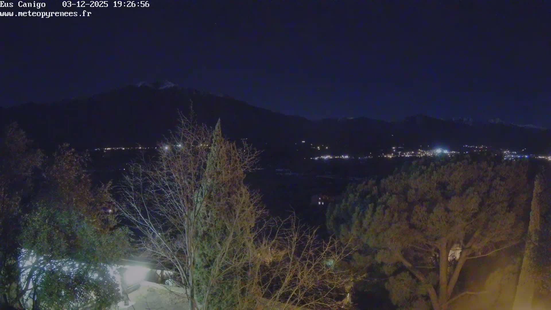 Eus Village & Prades City Skyline & Canigo Mountain View Live Cam - Prades, Pyrenees-Orientales, Occitanie, France