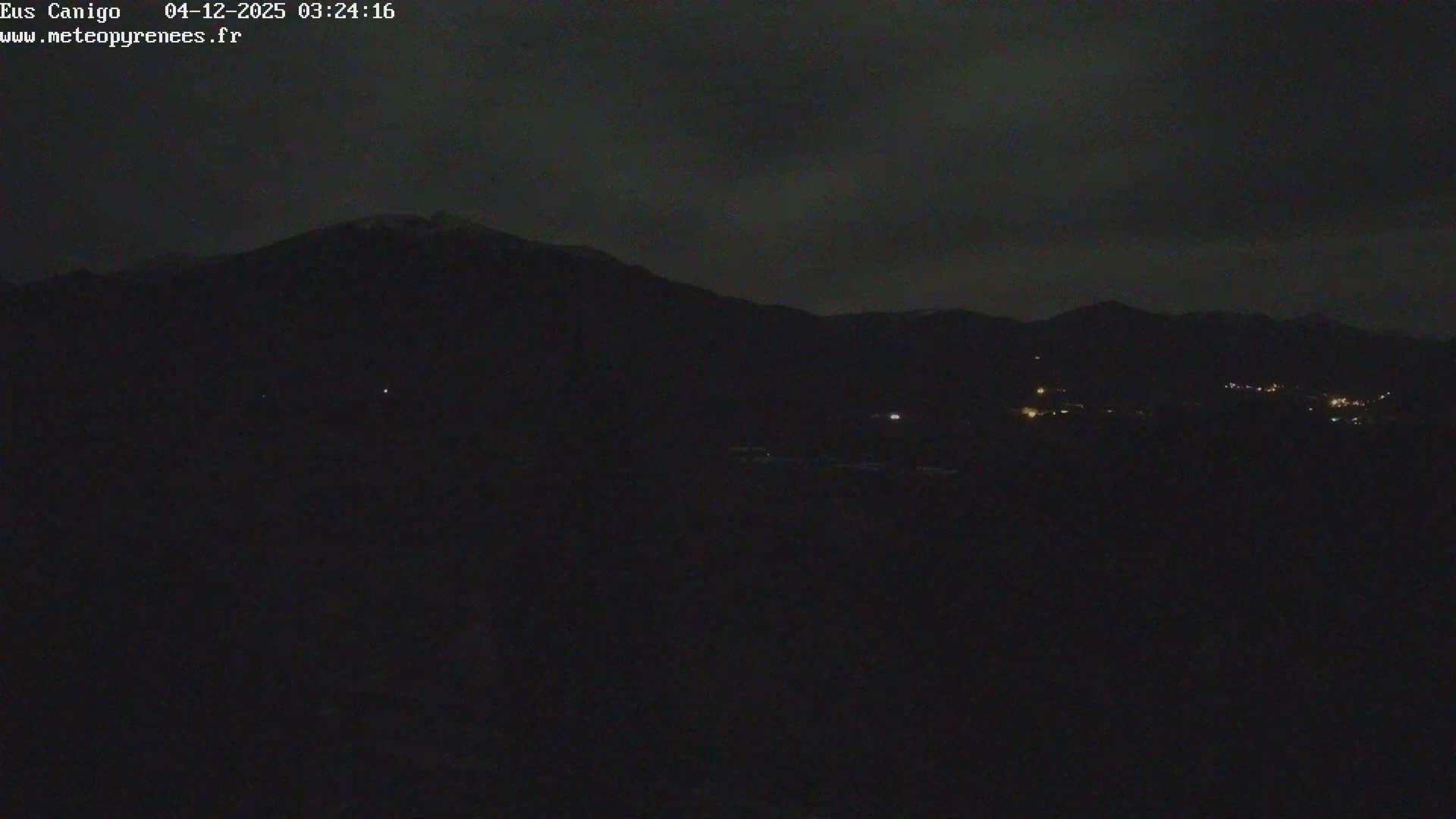 Eus Village & Prades City Skyline & Canigo Mountain View Live Cam - Prades, Pyrenees-Orientales, Occitanie, France