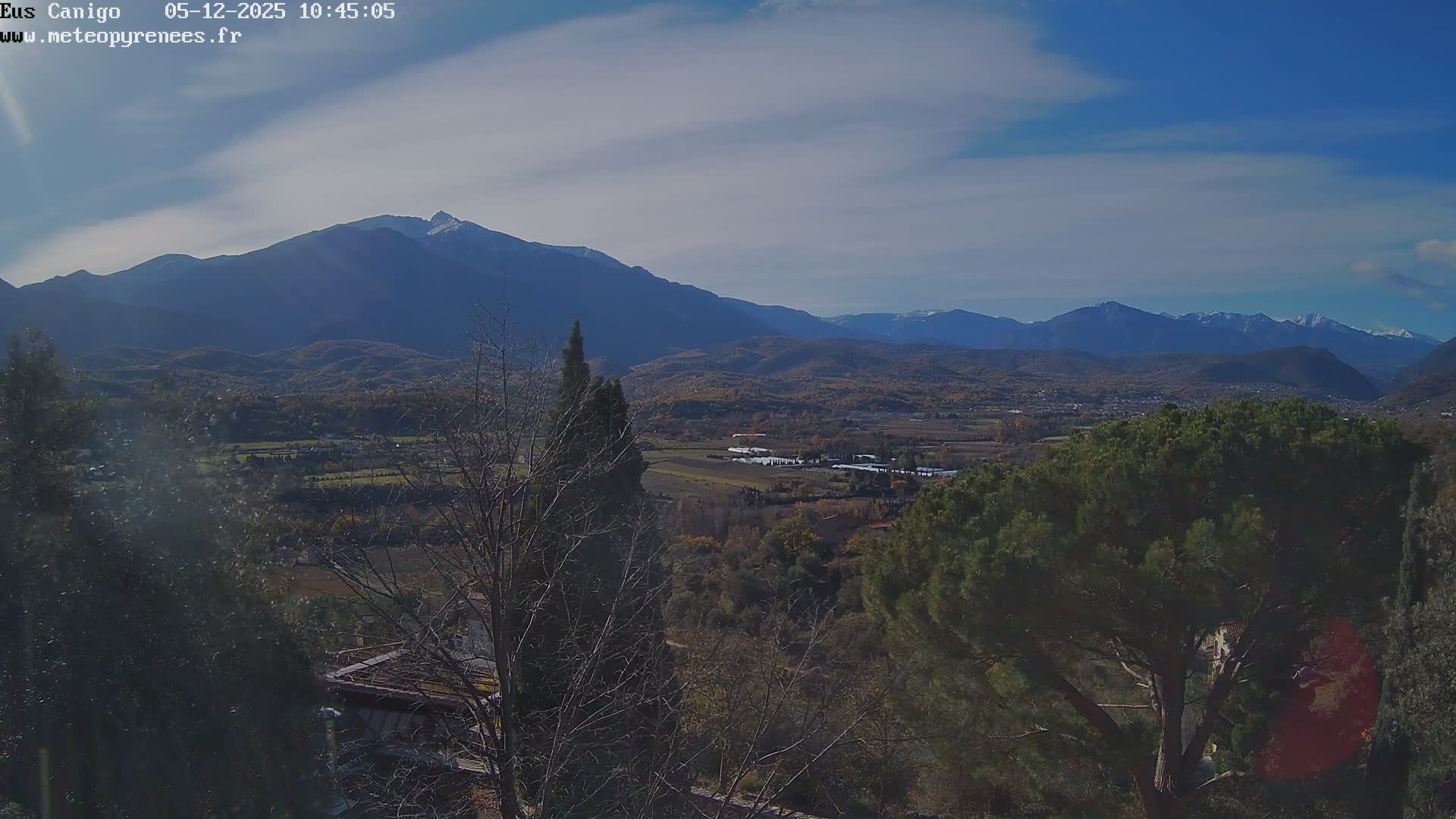 Eus Village & Prades City Skyline & Canigo Mountain View Live Cam - Prades, Pyrenees-Orientales, Occitanie, France