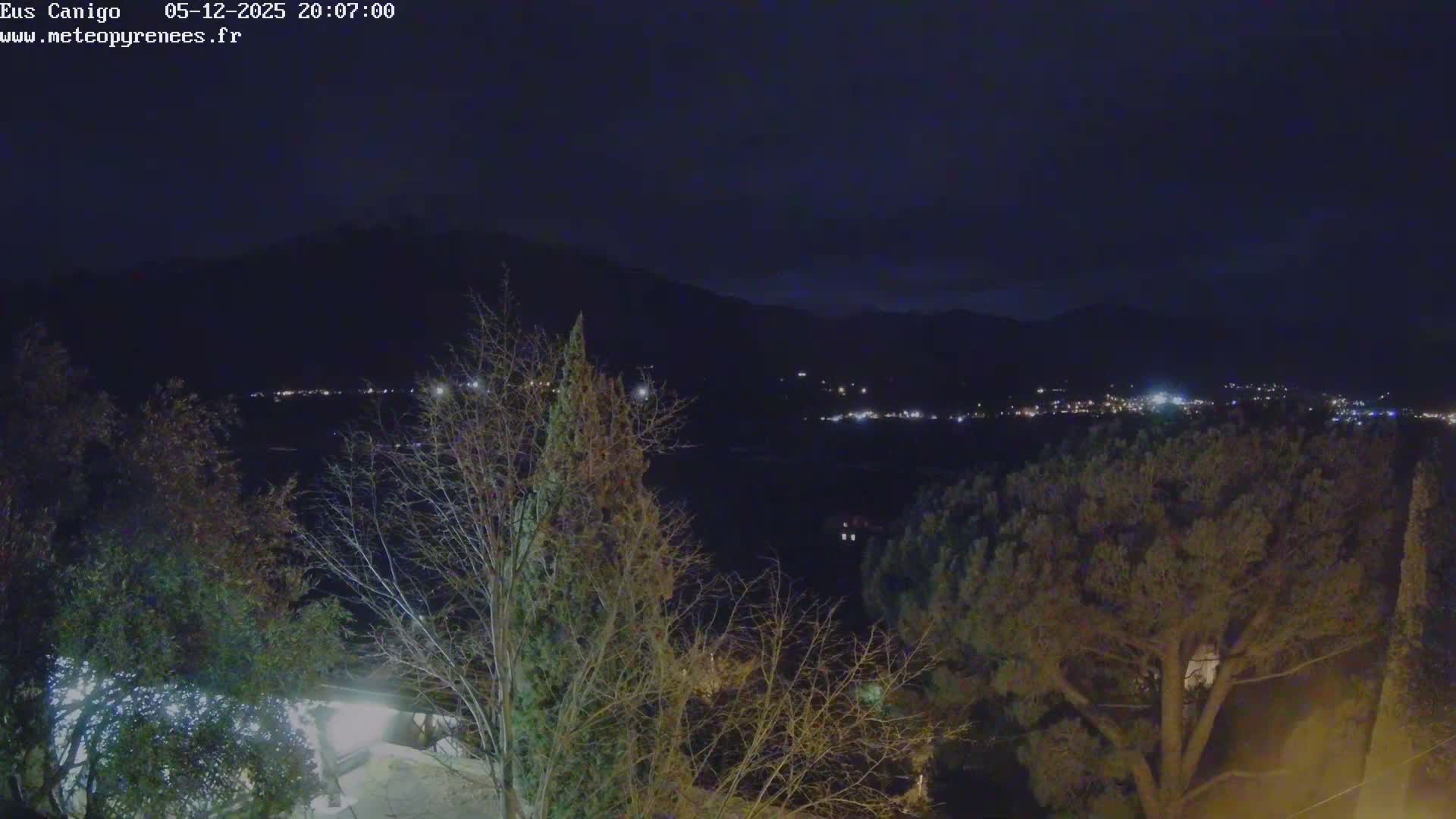 Eus Village & Prades City Skyline & Canigo Mountain View Live Cam - Prades, Pyrenees-Orientales, Occitanie, France