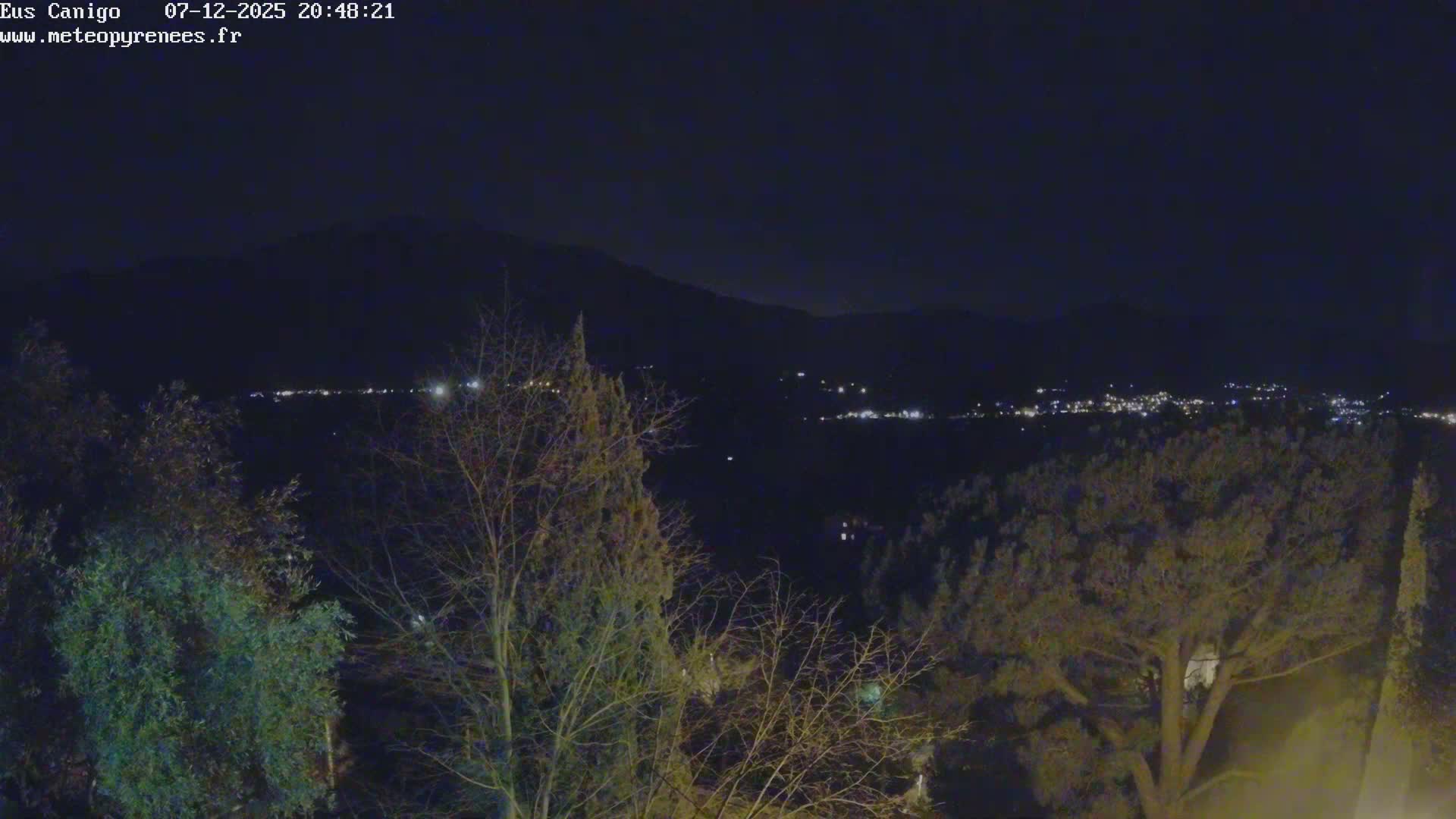 Eus Village & Prades City Skyline & Canigo Mountain View Live Cam - Prades, Pyrenees-Orientales, Occitanie, France