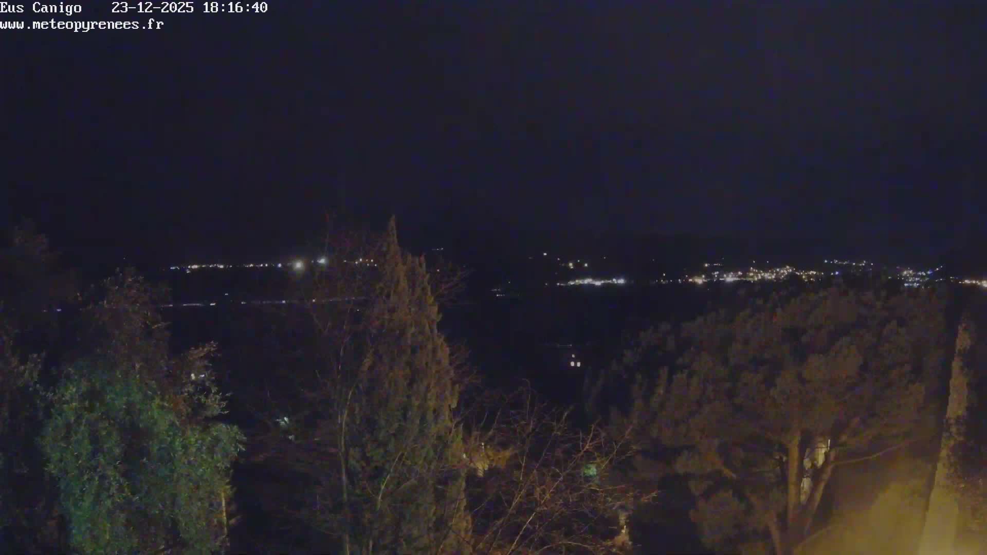 Eus Village & Prades City Skyline & Canigo Mountain View Live Cam - Prades, Pyrenees-Orientales, Occitanie, France