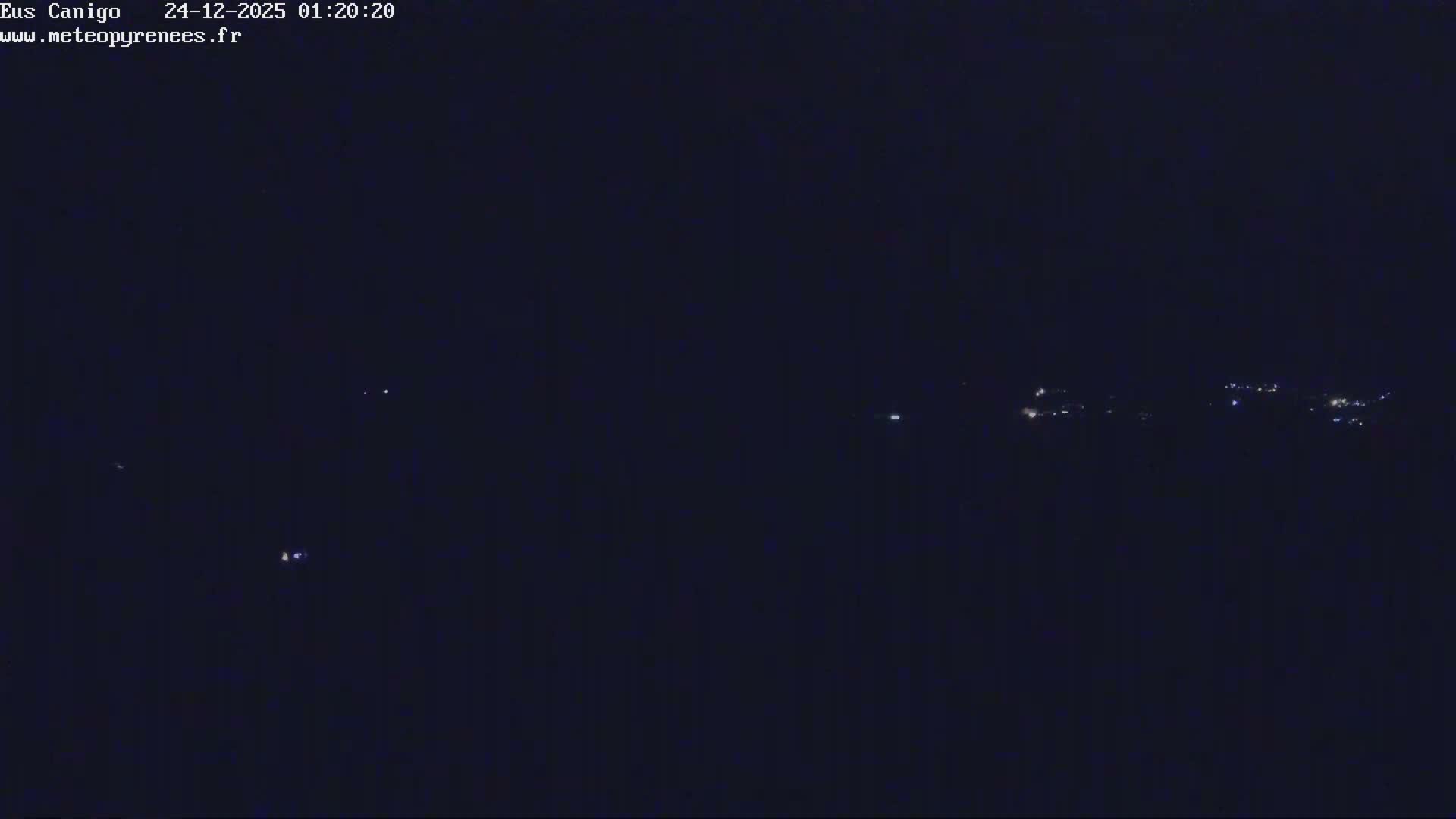 Eus Village & Prades City Skyline & Canigo Mountain View Live Cam - Prades, Pyrenees-Orientales, Occitanie, France