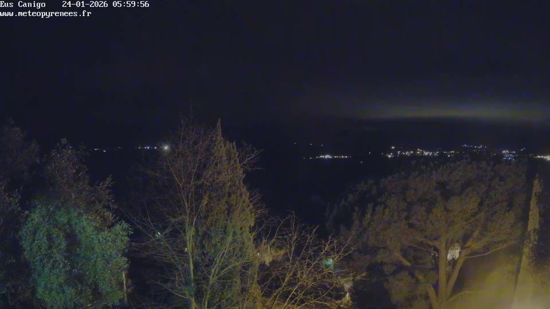 Eus Village & Prades City Skyline & Canigo Mountain View Live Cam - Prades, Pyrenees-Orientales, Occitanie, France