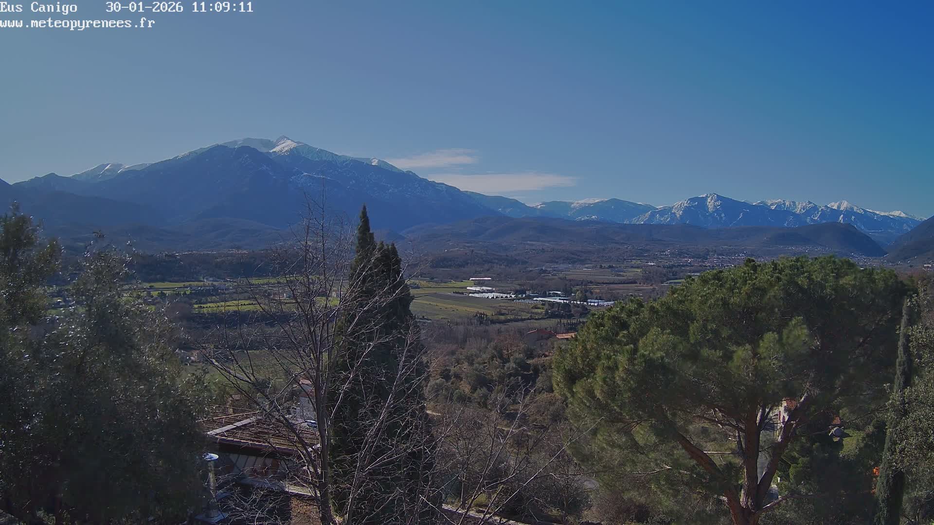 Eus Village & Prades City Skyline & Canigo Mountain View Live Cam - Prades, Pyrenees-Orientales, Occitanie, France