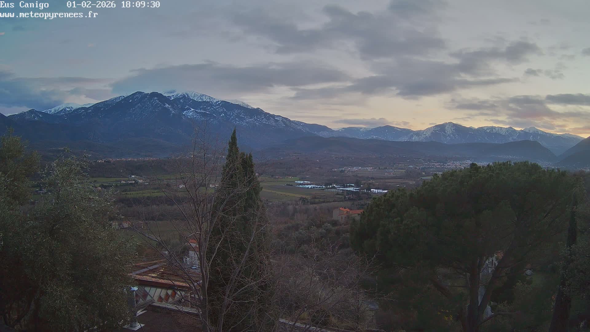 Eus Village & Prades City Skyline & Canigo Mountain View Live Cam - Prades, Pyrenees-Orientales, Occitanie, France