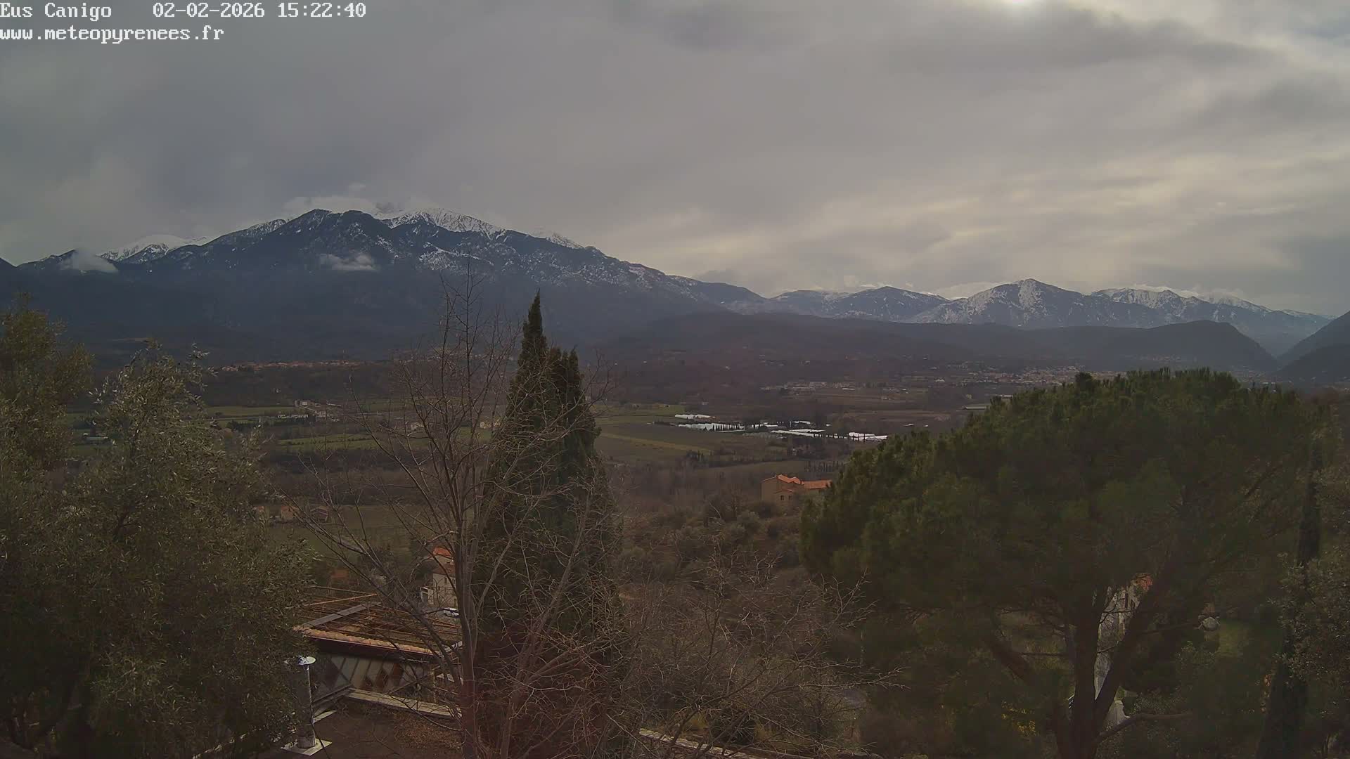 Eus Village & Prades City Skyline & Canigo Mountain View Live Cam - Prades, Pyrenees-Orientales, Occitanie, France