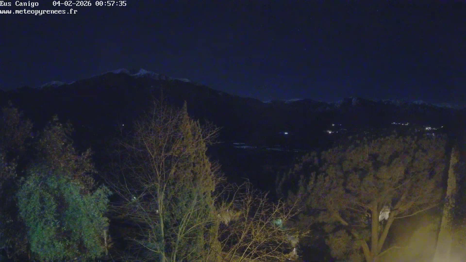 Eus Village & Prades City Skyline & Canigo Mountain View Live Cam - Prades, Pyrenees-Orientales, Occitanie, France