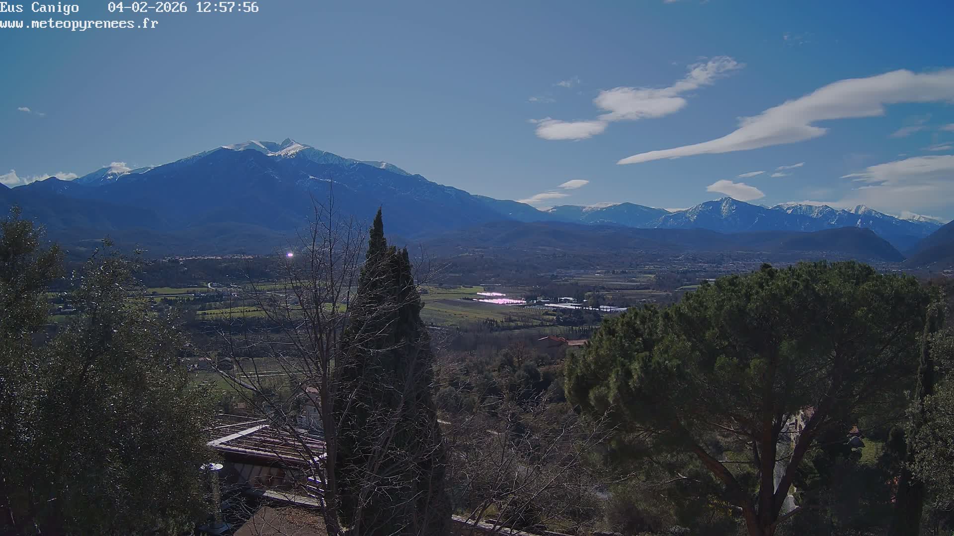 Eus Village & Prades City Skyline & Canigo Mountain View Live Cam - Prades, Pyrenees-Orientales, Occitanie, France