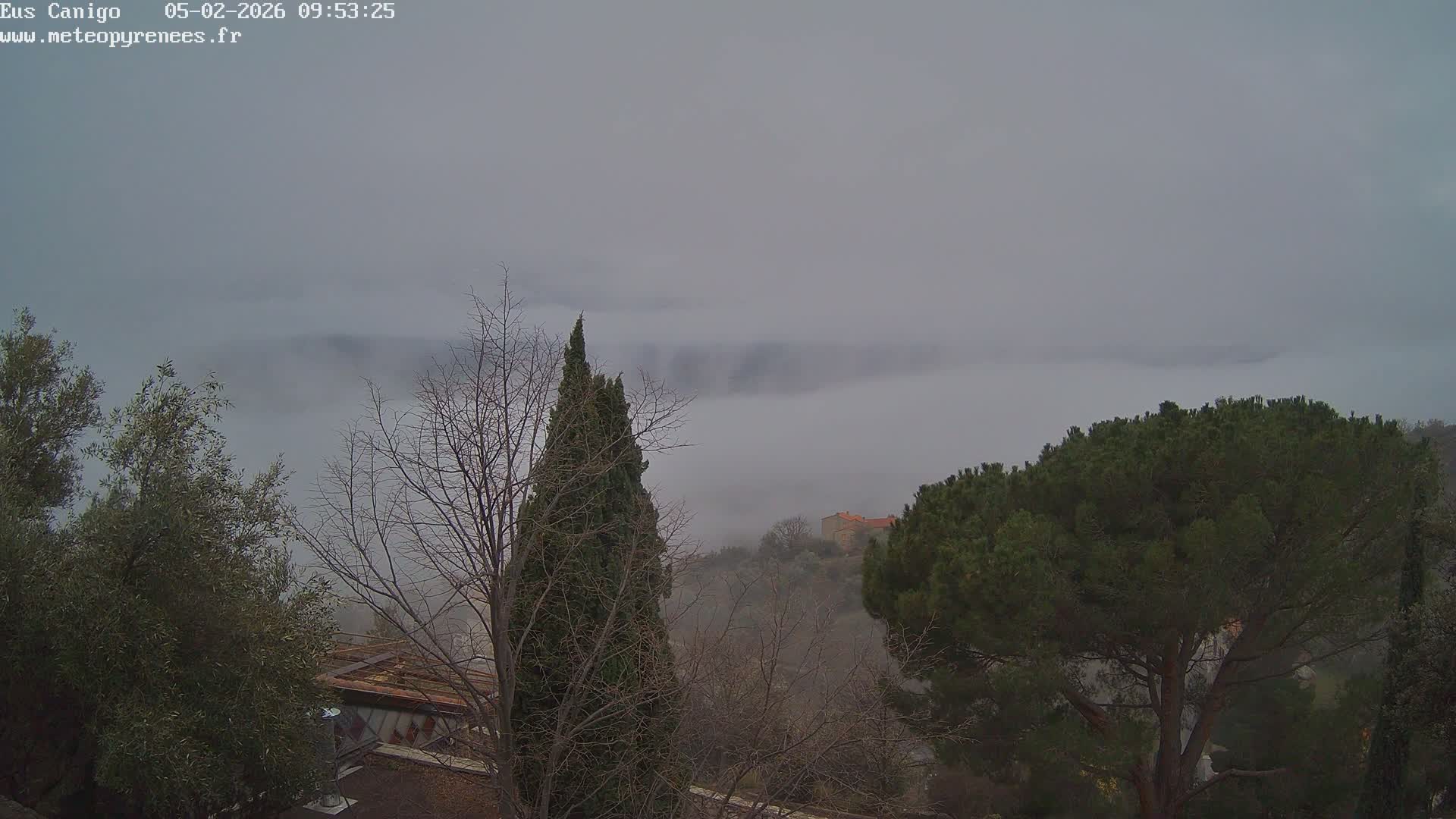 Eus Village & Prades City Skyline & Canigo Mountain View Live Cam - Prades, Pyrenees-Orientales, Occitanie, France