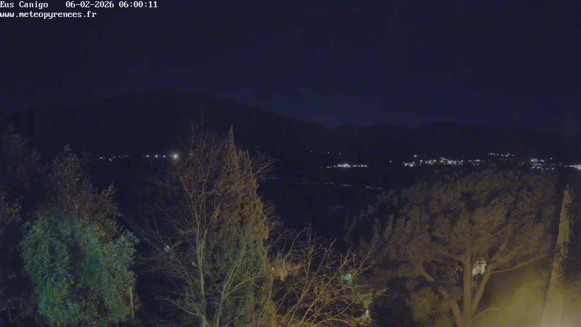 Eus Village & Prades City Skyline & Canigo Mountain View Live Cam - Prades, Pyrenees-Orientales, Occitanie, France