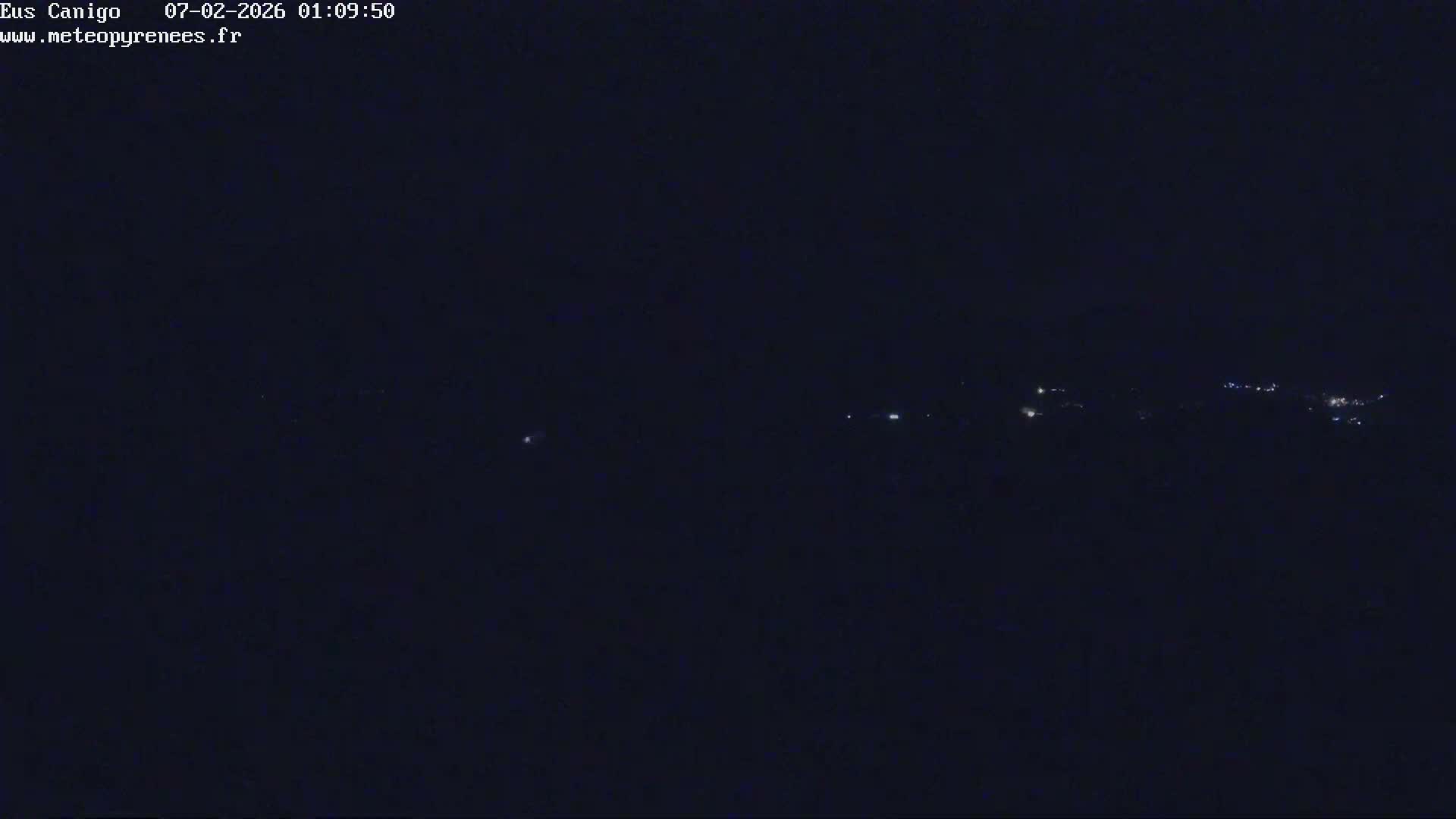 Eus Village & Prades City Skyline & Canigo Mountain View Live Cam - Prades, Pyrenees-Orientales, Occitanie, France