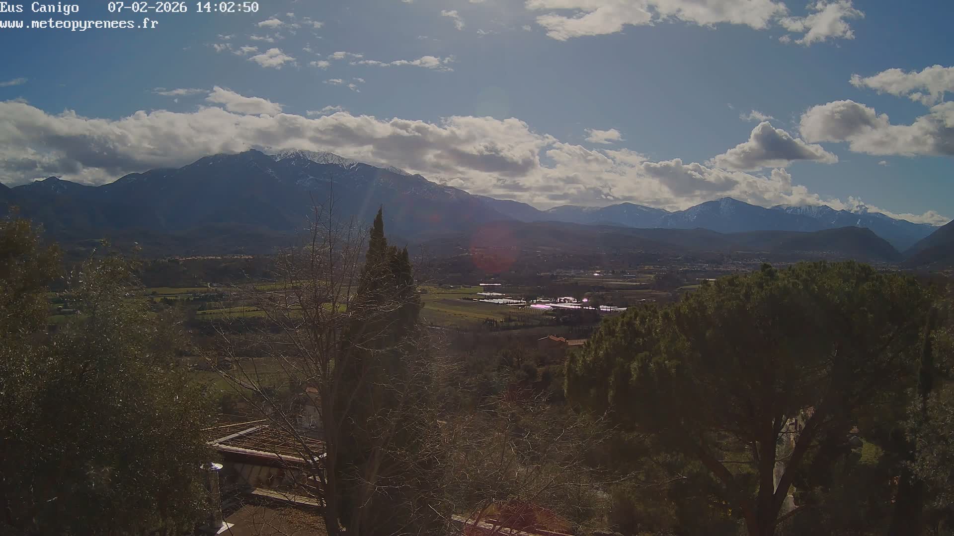 Eus Village & Prades City Skyline & Canigo Mountain View Live Cam - Prades, Pyrenees-Orientales, Occitanie, France