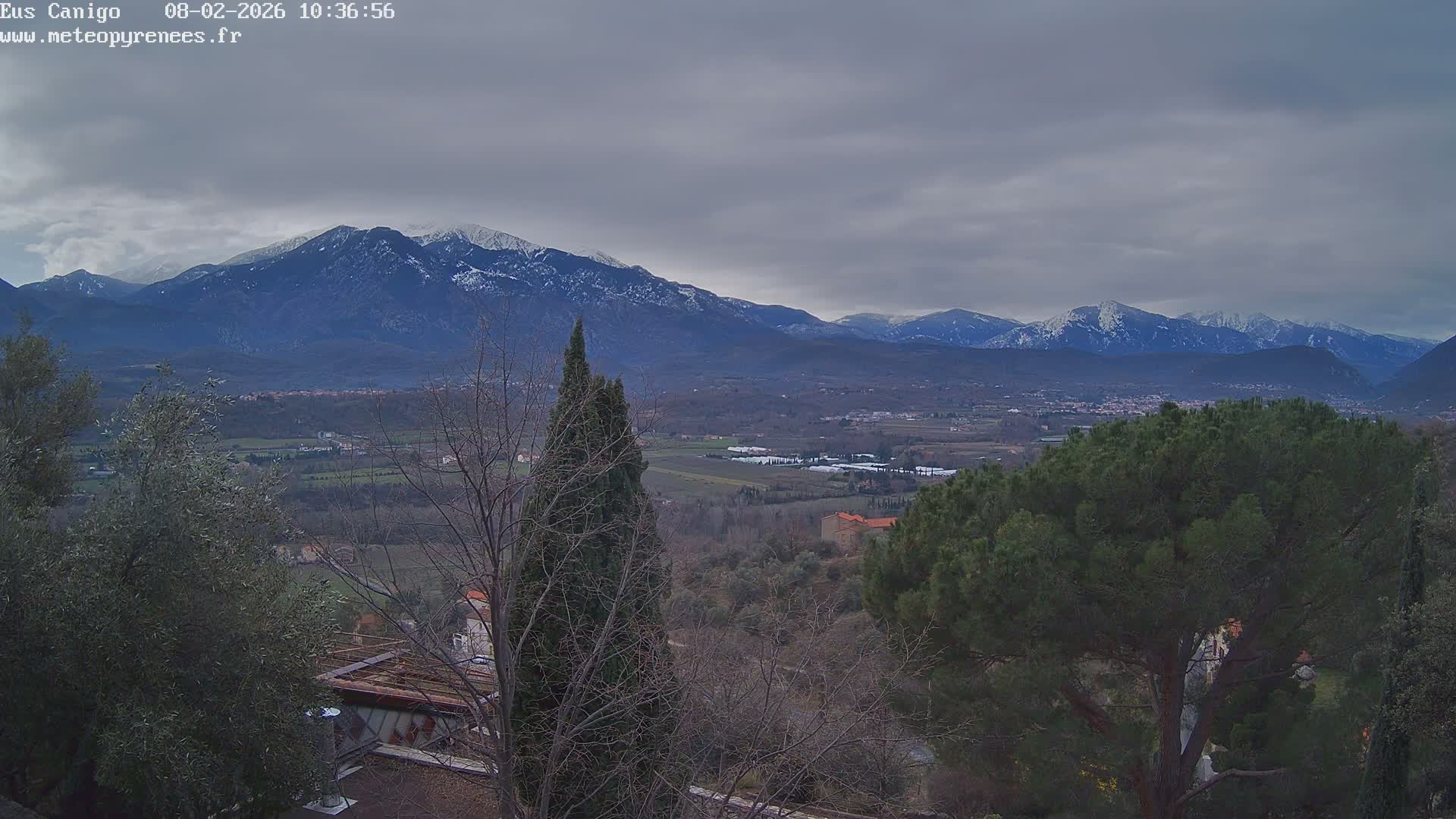 Eus Village & Prades City Skyline & Canigo Mountain View Live Cam - Prades, Pyrenees-Orientales, Occitanie, France