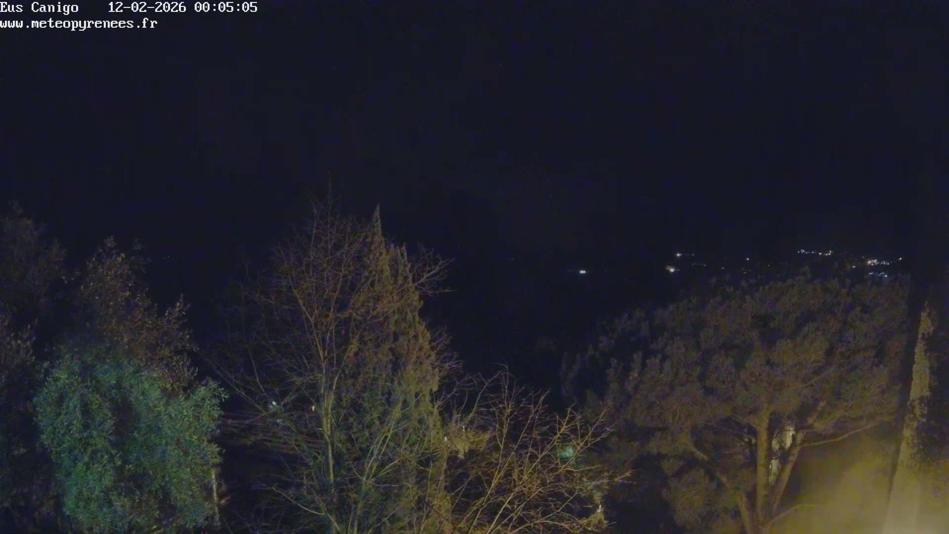 Eus Village & Prades City Skyline & Canigo Mountain View Live Cam - Prades, Pyrenees-Orientales, Occitanie, France