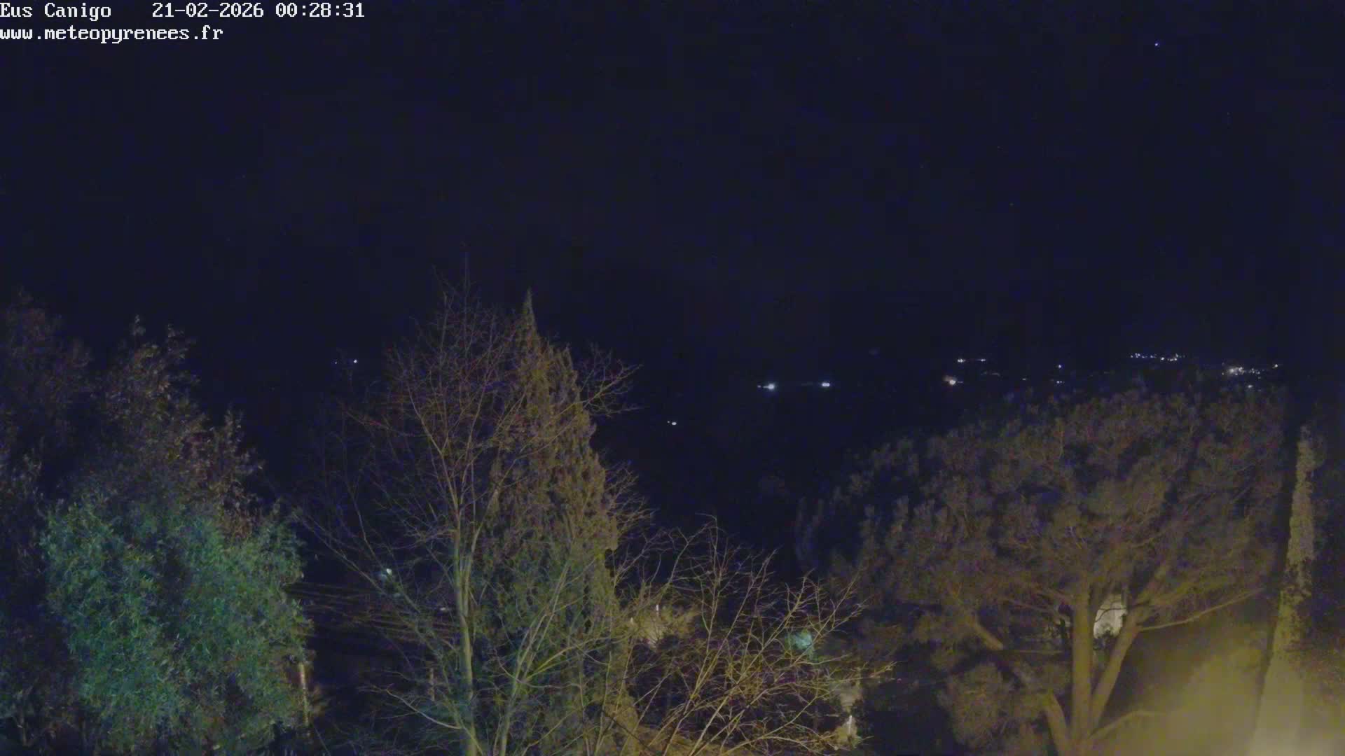 Eus Village & Prades City Skyline & Canigo Mountain View Live Cam - Prades, Pyrenees-Orientales, Occitanie, France