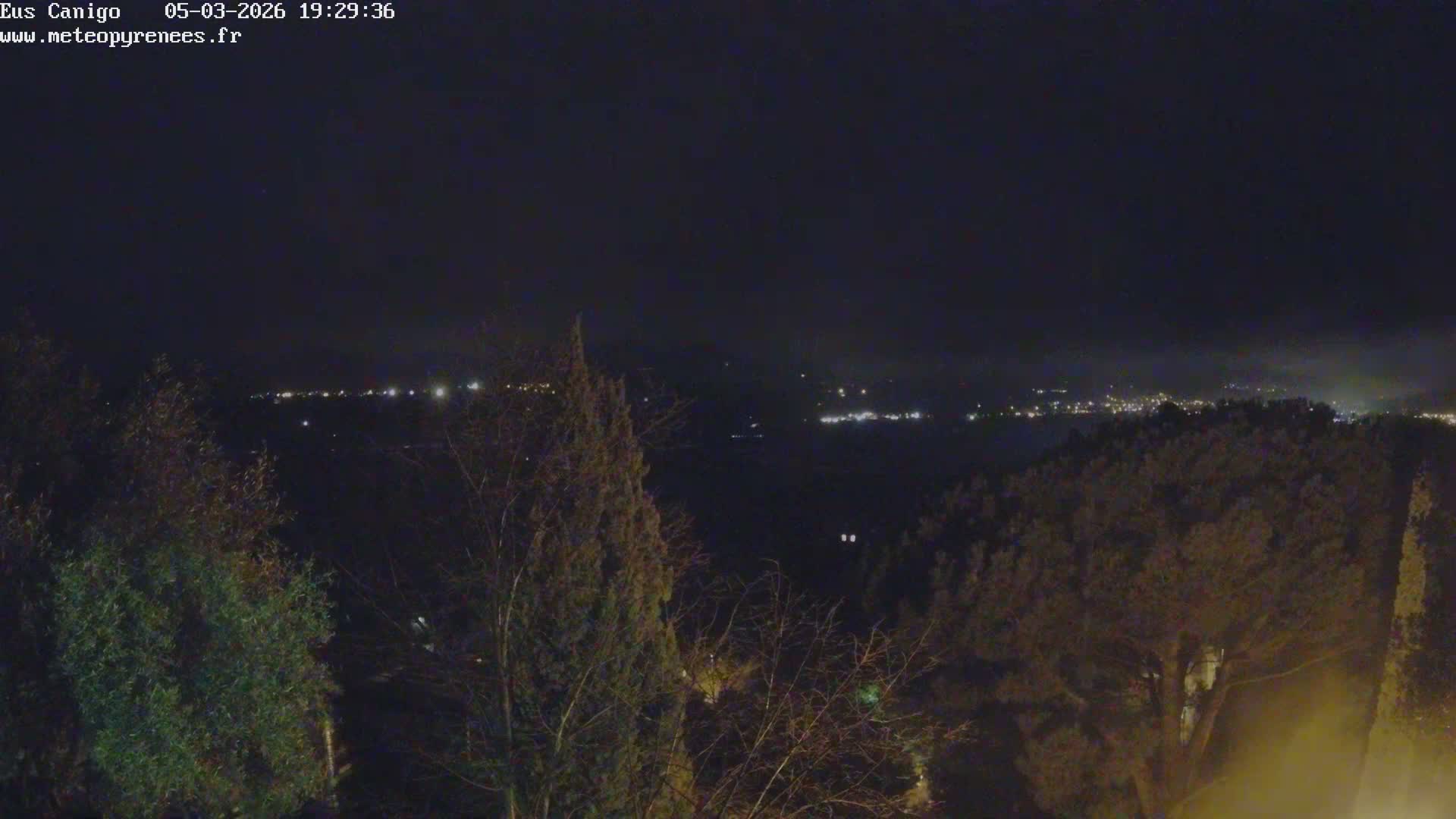 Eus Village & Prades City Skyline & Canigo Mountain View Live Cam - Prades, Pyrenees-Orientales, Occitanie, France