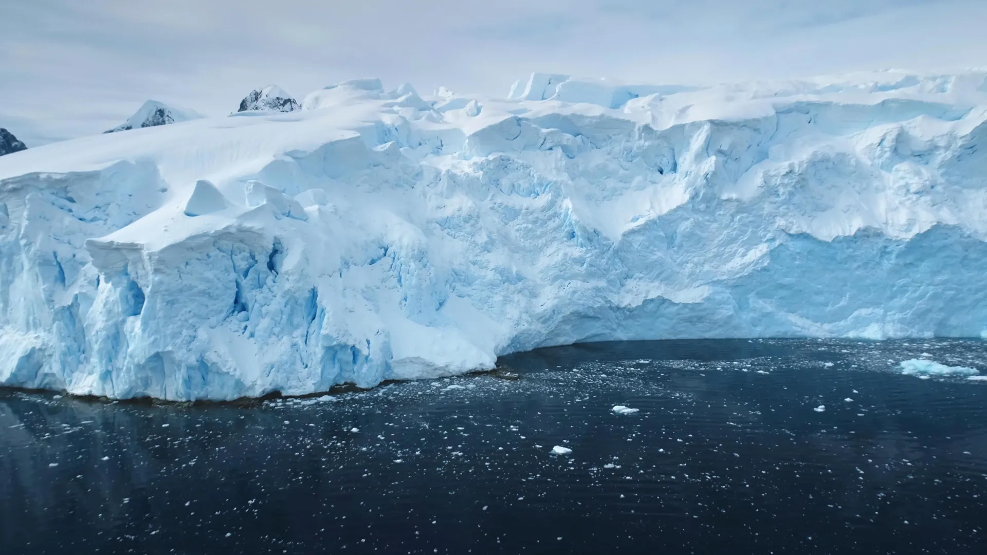 Satellites Reveal Rapid Collapse of Antarctica's 'Doomsday Glacier,' Raising Climate Concerns – University of Manitoba Study