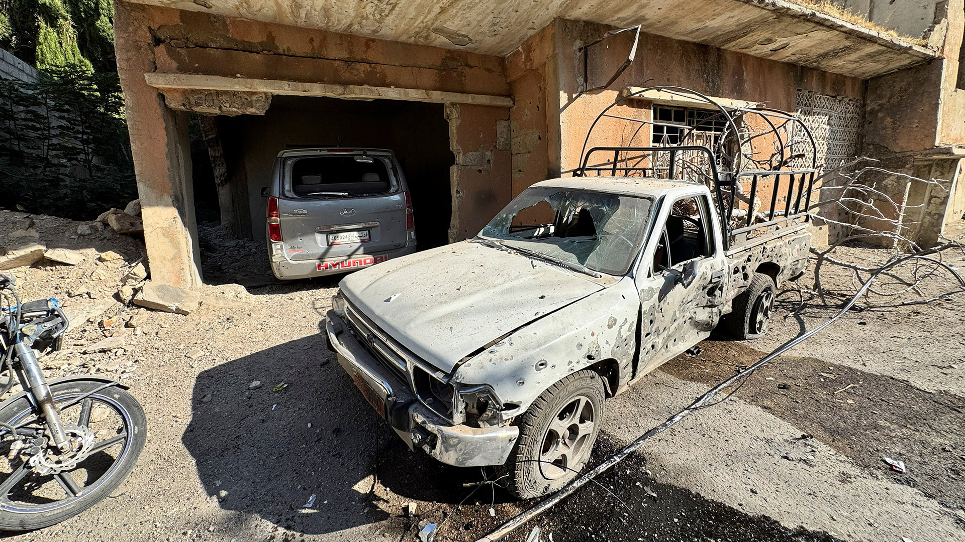 Israelis Protest Netanyahu Pardon Request Amid Political Tensions