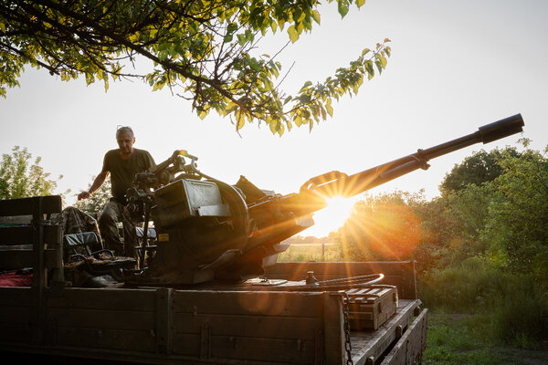 US Weapons Pause Heightens Ukrainian Concerns Amid Growing Russian Attacks