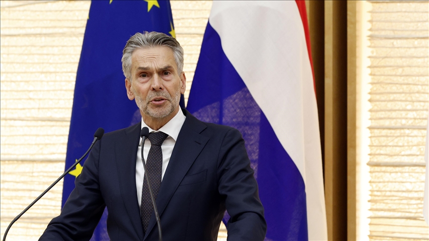 Dutch Government Collapses: Far-Right Party Withdraws Over Immigration