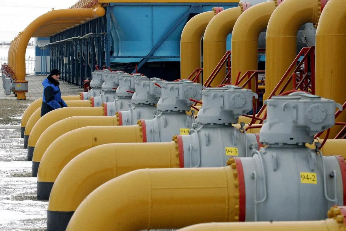 EU Finalizes Landmark Deal to Ban All Russian Gas Imports by Late 2027, Bolstering Energy Independence