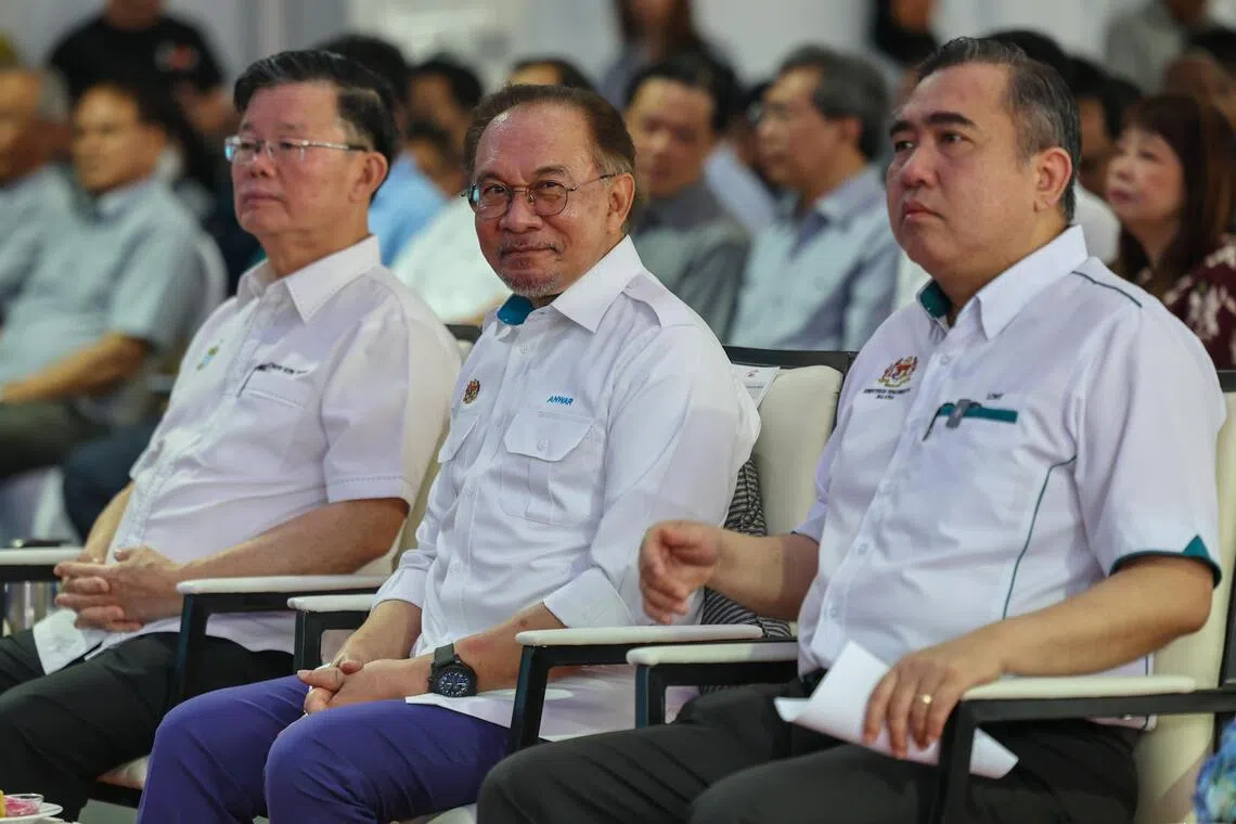 DAP Crisis in Malaysia: Sabah Losses, Chinese Voter Exodus Challenge PM Anwar's Coalition & Second Term Hopes