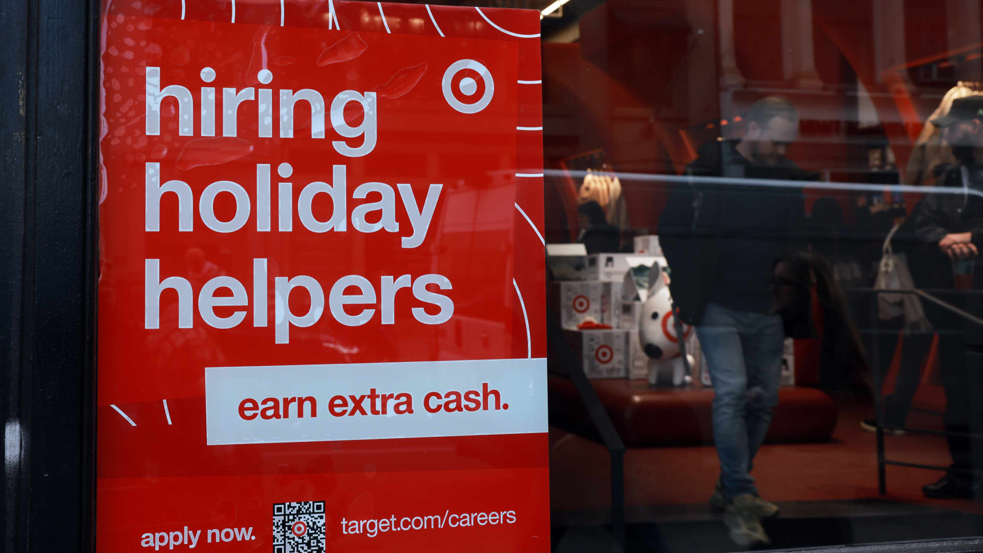 US Private Payrolls Unexpectedly Drop by 32,000 in November, Driven by Small Business Job Cuts, ADP Reports