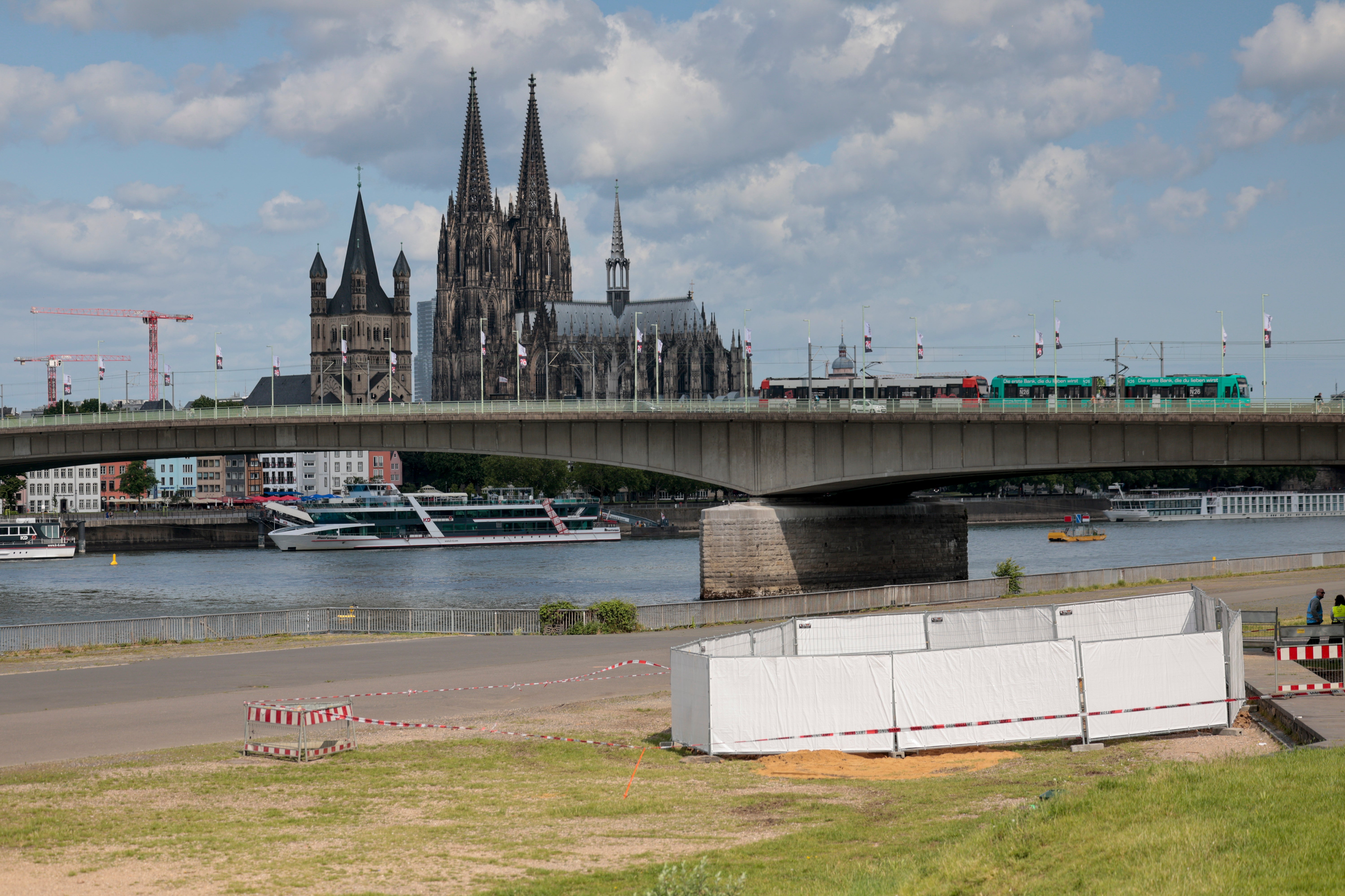 Cologne Evacuates 20,000+ Residents to Defuse WWII Bombs – Largest Operation Since 1945