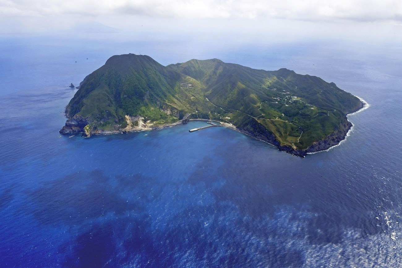 Japan's Akuseki Island Residents Evacuated After Over 1,000 Earthquakes