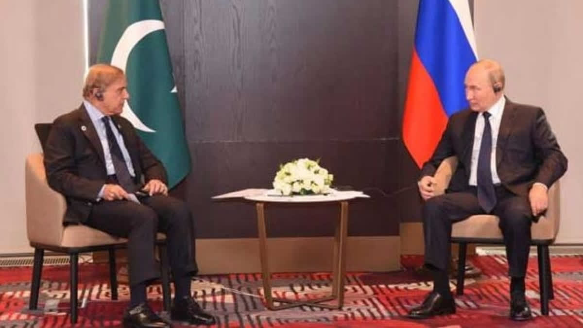 Pakistan and Russia Aim to Boost Connectivity for Warm Water Access