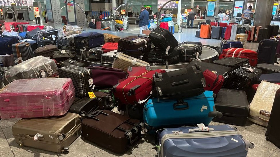 Horrifying Discovery: Airport Authorities Find Movement in Luggage