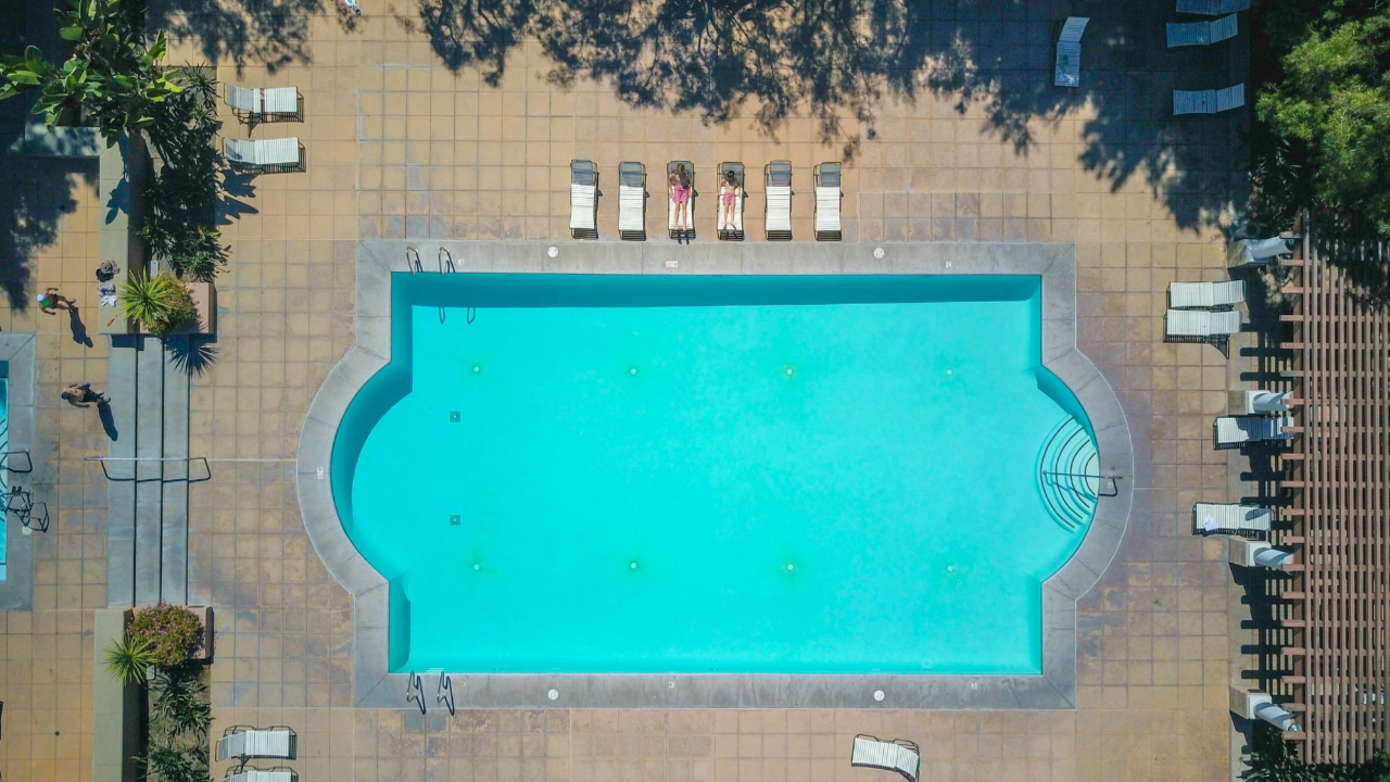 Dubai Pool Owners: New Safety Rules, Standards & Legal Duties