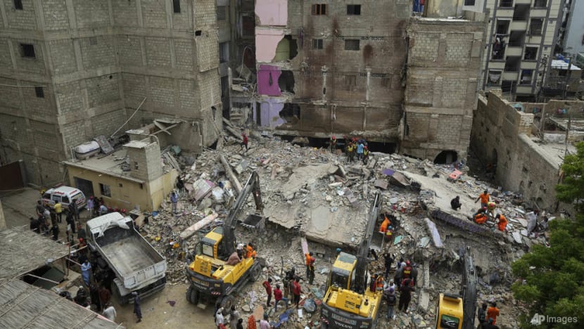 Pakistan Building Collapse: Search Continues for Survivors