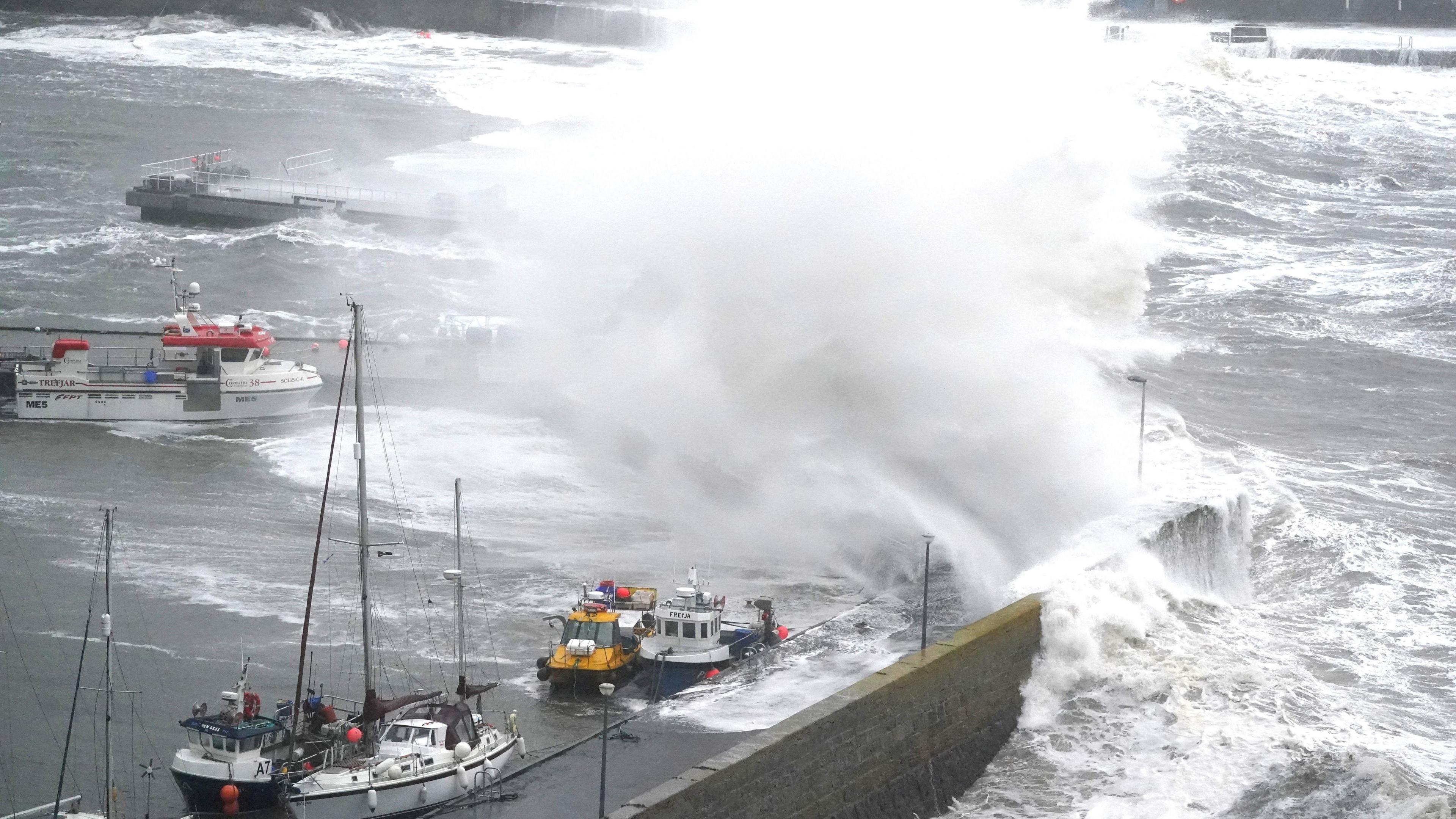 Storm Floris: UK Braces for Unseasonably Strong Winds and 'Danger to Life' Warning
