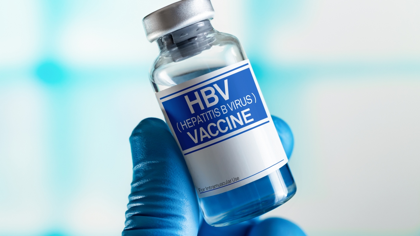 Hepatitis B Vaccine Debate: Why Experts Warn Against Rescinding Universal Newborn Vaccination in the U.S.