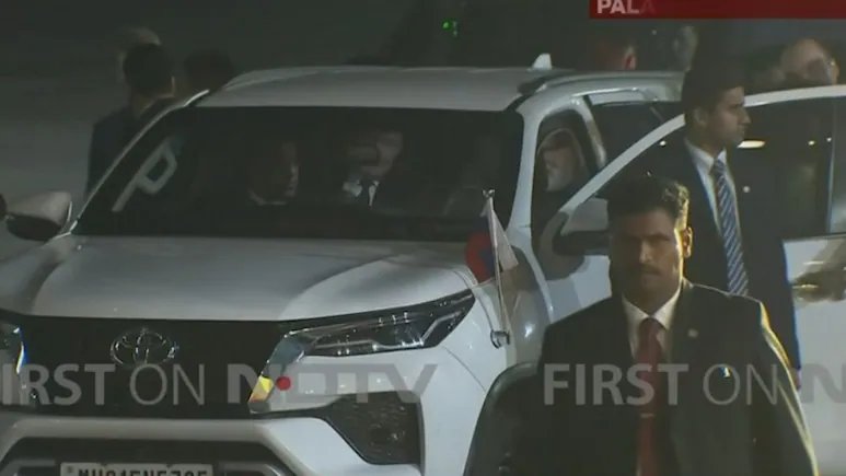 Putin Arrives in Delhi, Opts for PM Modi's Fortuner Over Customary Armored Convoy