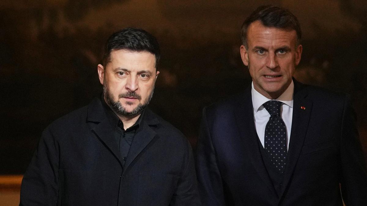 Macron Alerted Zelenskyy to US Risk of Pressuring Ukraine on Territorial Concessions, Reports Suggest