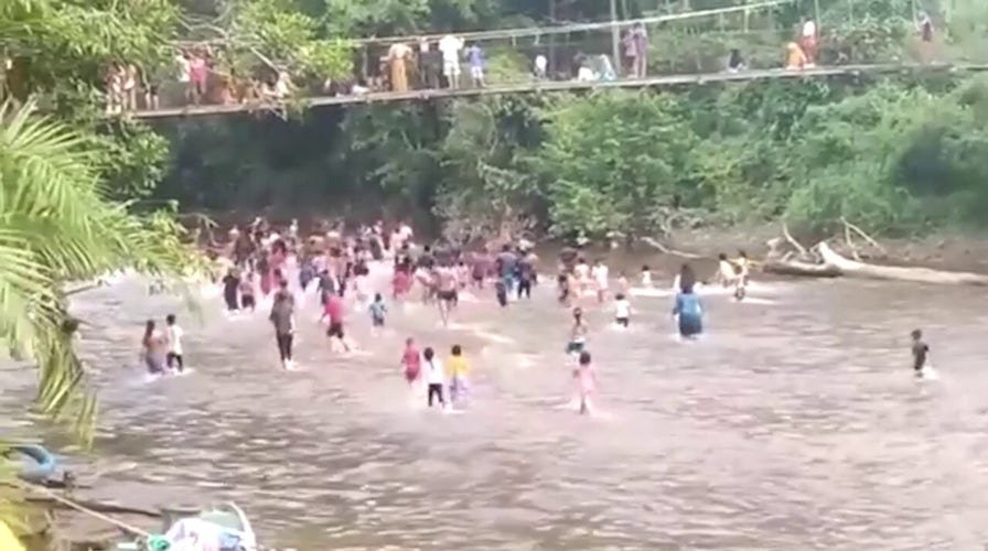 Indonesia Highway Collapses into Sinkhole: Drivers Flee to Safety as Road Disappears in Dramatic Event