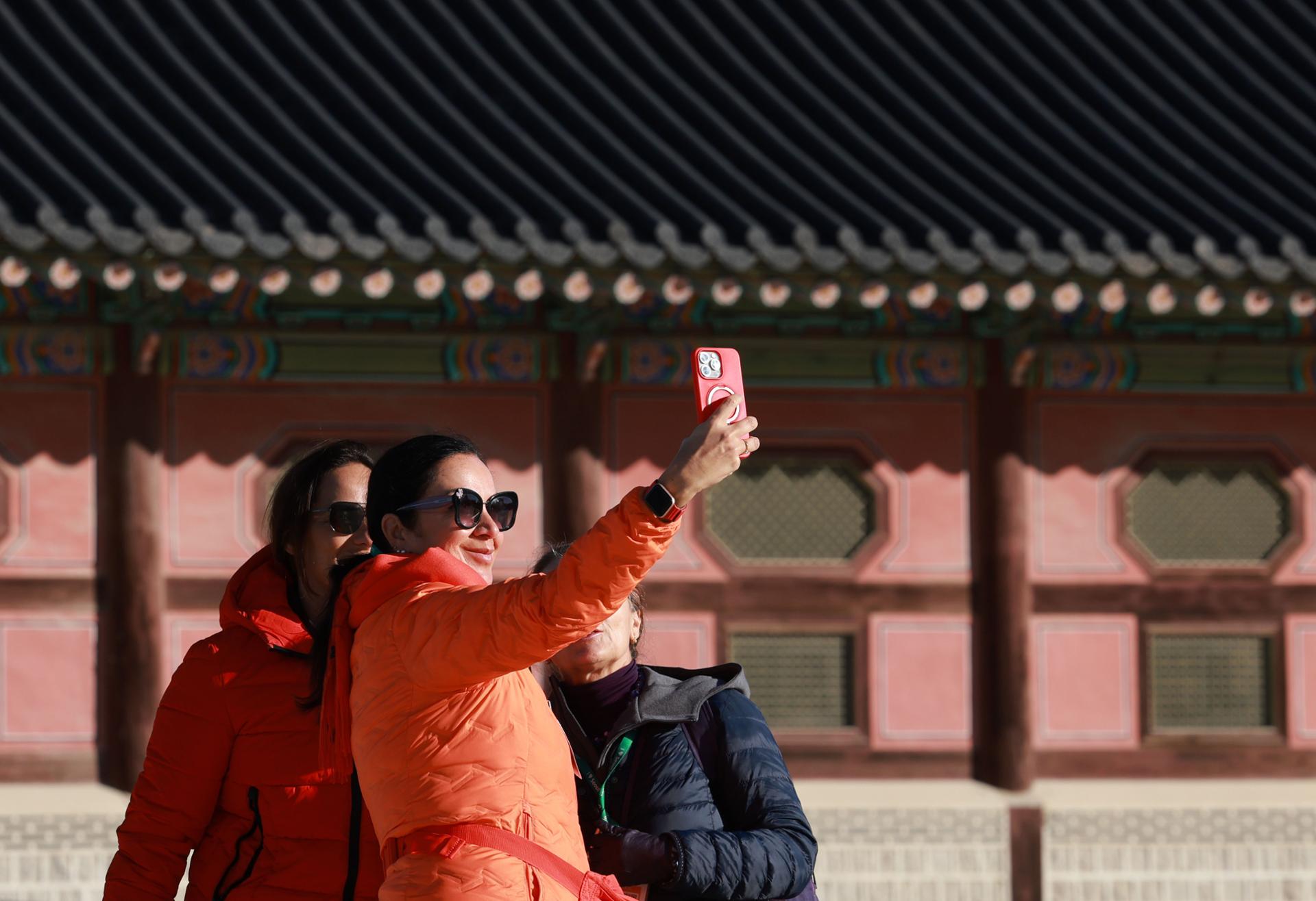 Taiwan Protests South Korea's 'China (Taiwan)' Designation on Tourist Forms Amid Diplomatic Tensions