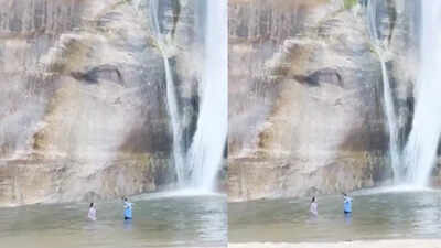 Utah Waterfall: Swimmers Escape Falling Boulders at Lower Calf Creek Falls