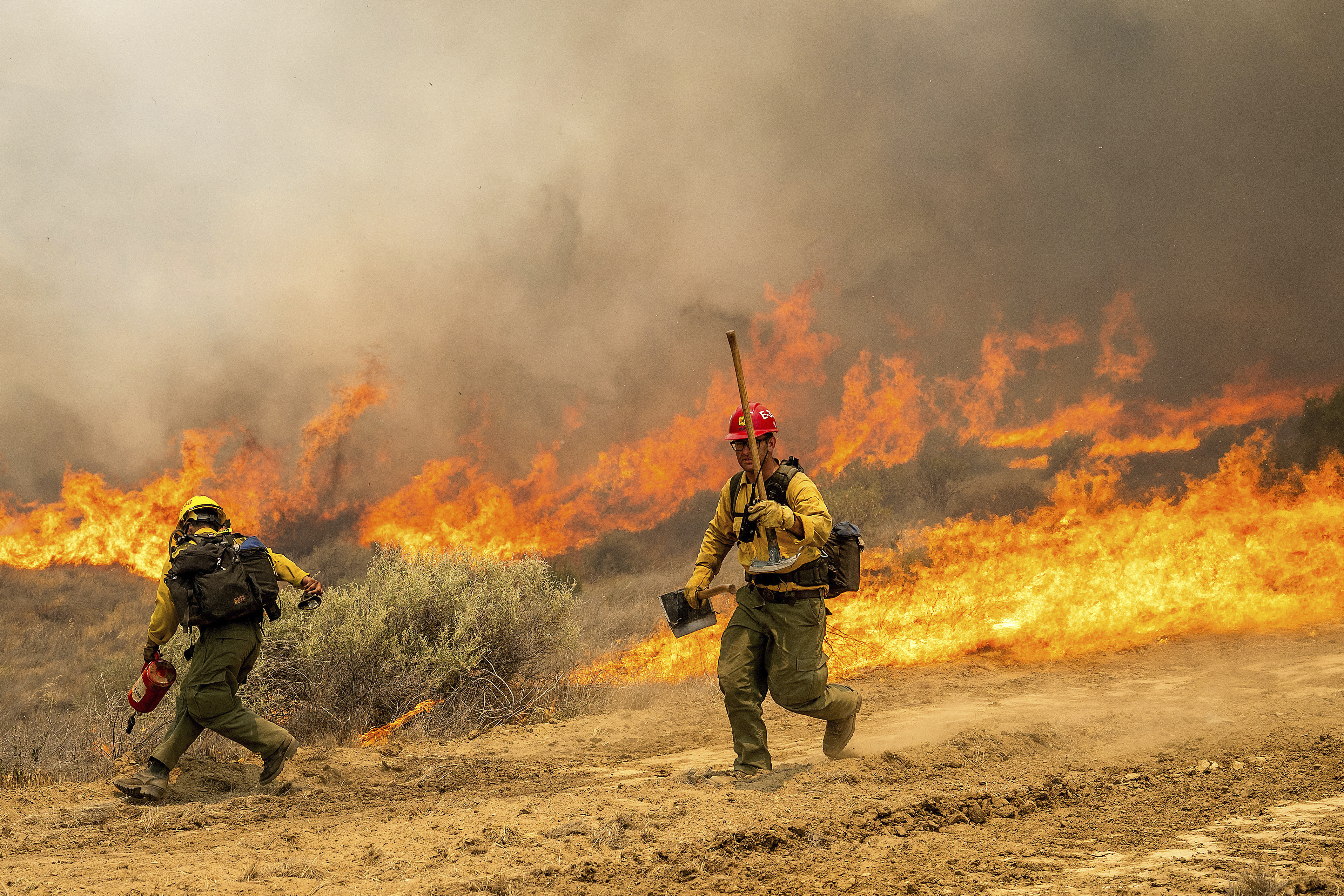 California Wildfire: Madre Fire Nears 80,000 Acres, Health Warnings Issued