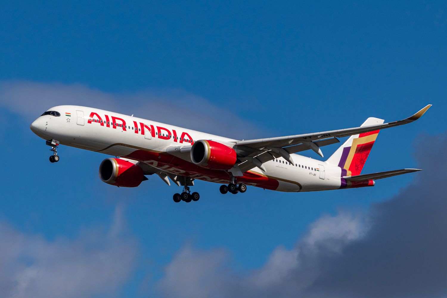 Boeing Stock Dips Amid Air India 787 Crash Inquiry Update