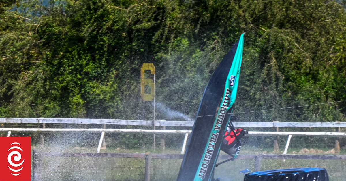 Two people injured after jetboat crash in Wairarapa