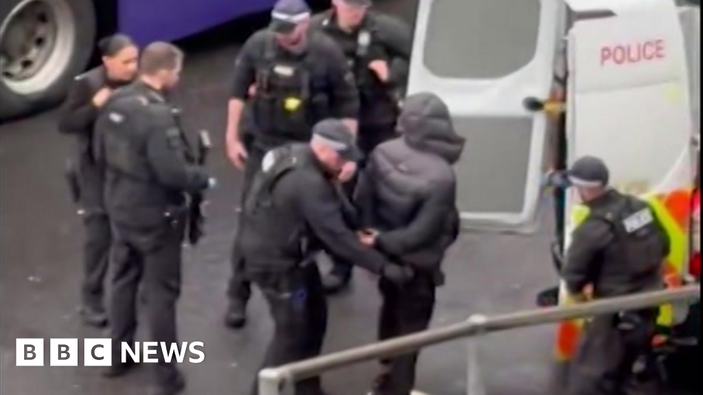 Heathrow Airport Pepper Spray Incident: Child Among 21 Treated, One Arrested After Terminal 3 Car Park Assault