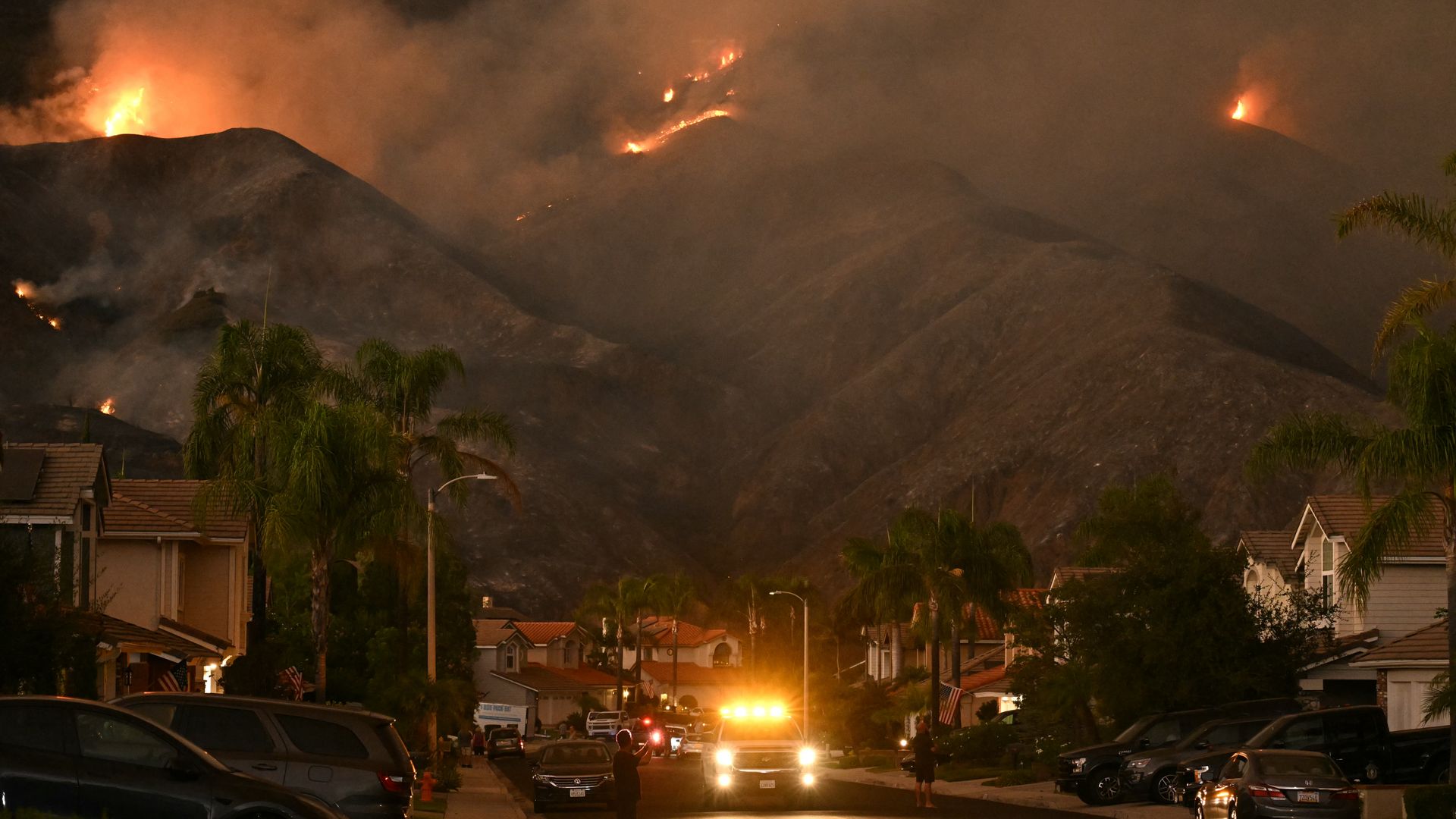 Canyon Fire in LA & Ventura Counties Forces Evacuations