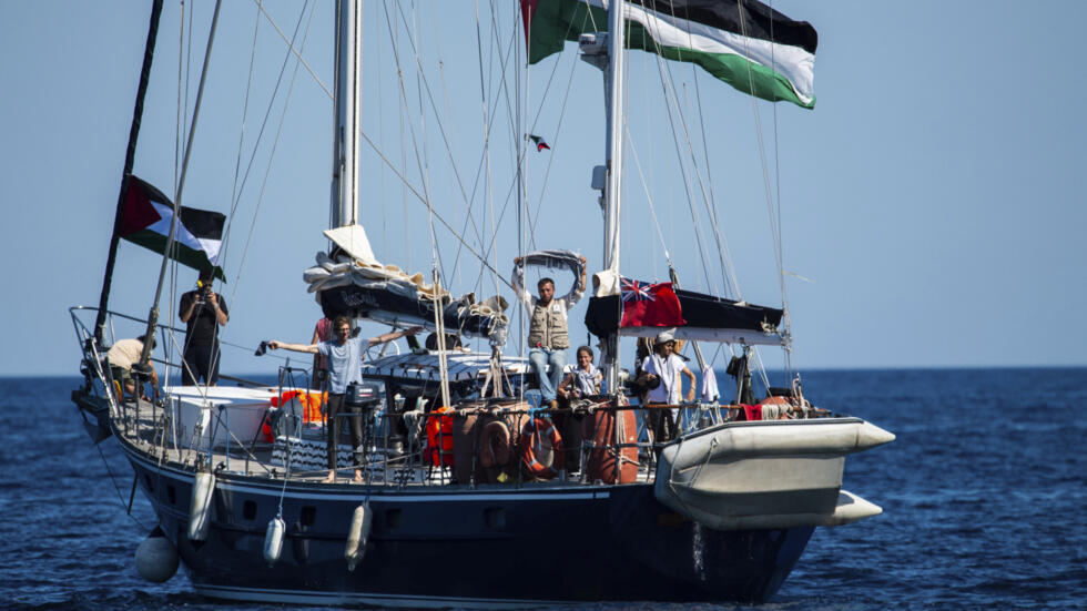 Israeli Troops Board Gaza Aid Ship: Activists Report Loss of Contact